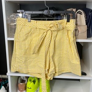 Yellow gingham shorts with tie
